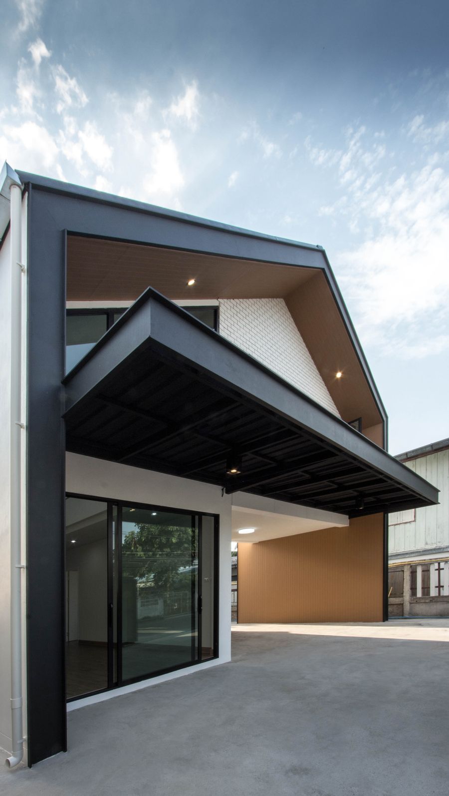 วัสดุตกแต่ง SCG DECAAR รุ่น ซี-ชาแนล