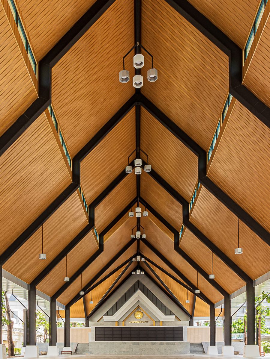 ฝ้าอลูมิเนียมแบบเส้น รุ่น BOX-F จาก FAMELINE