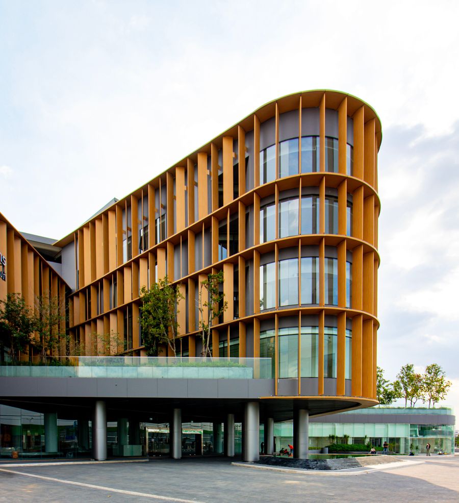 แผ่นอลูมิเนียมรังผึ้ง (AHP) ในรูปแบบครีบขนาดใหญ่ จาก FAMELINE