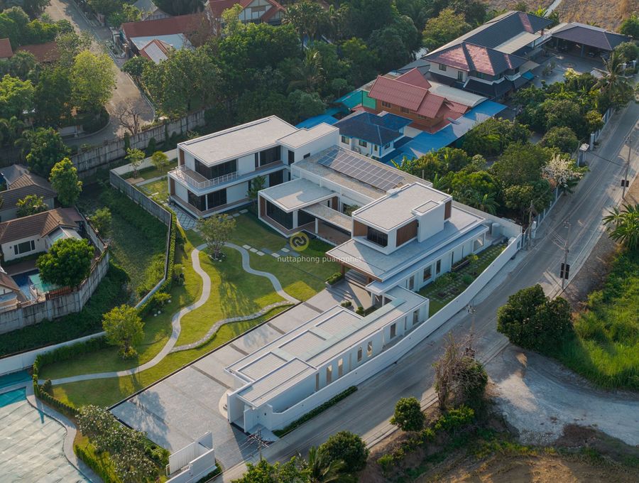 L-house