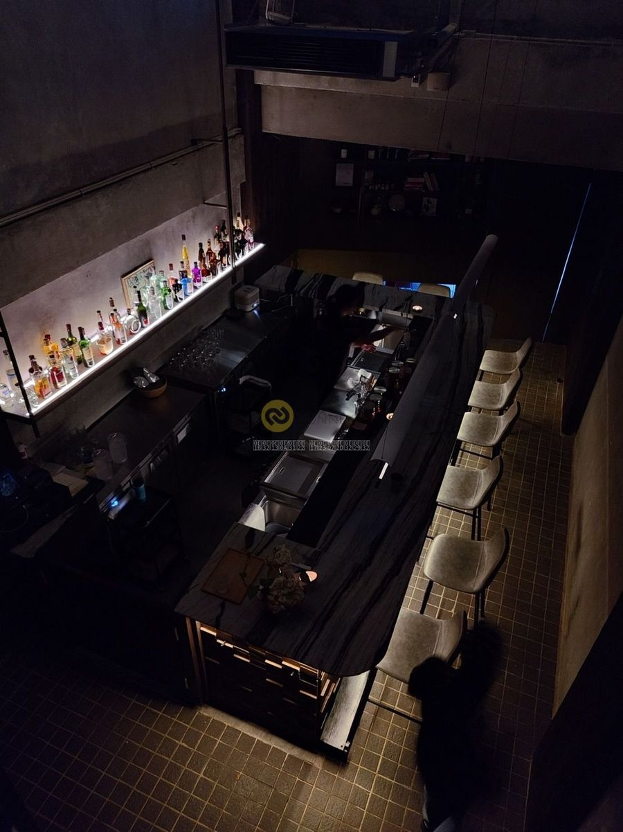Be__ep Books&Bar