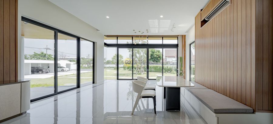 L-house
