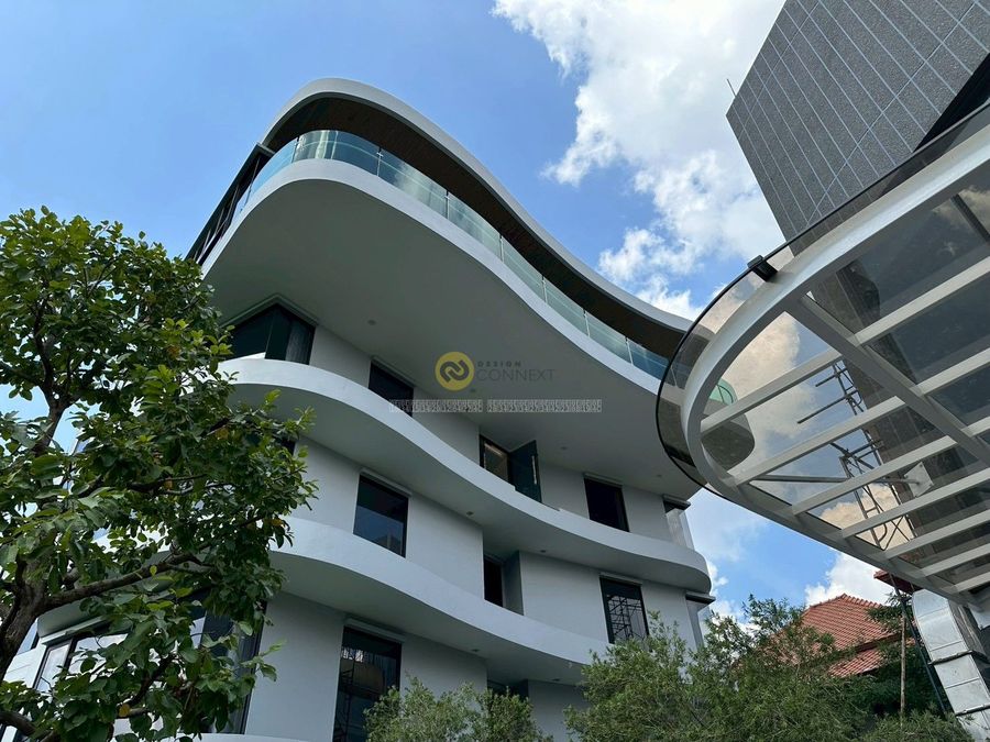 WE Hotel Riverfront