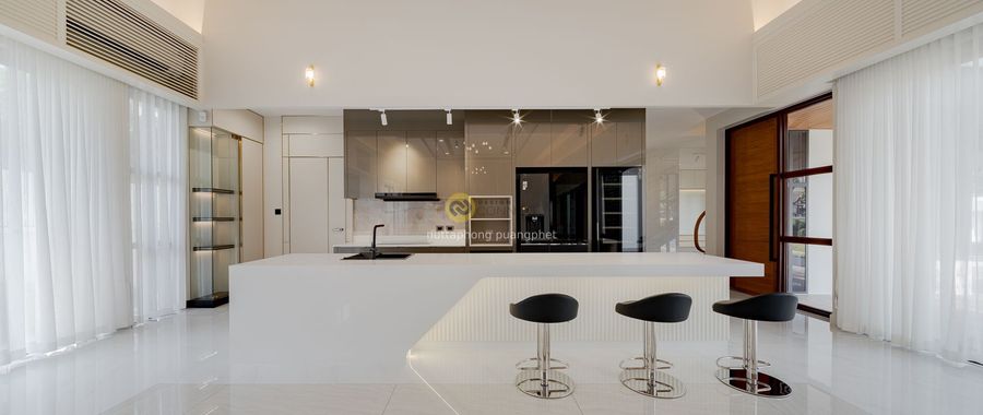 L-house