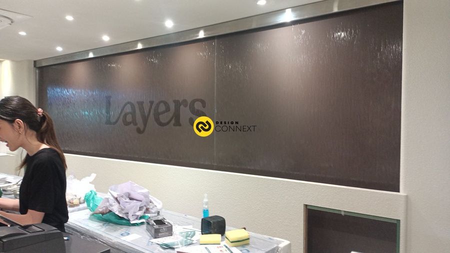 ม่านน้ำกระจก ร้านเค้ก LAYER