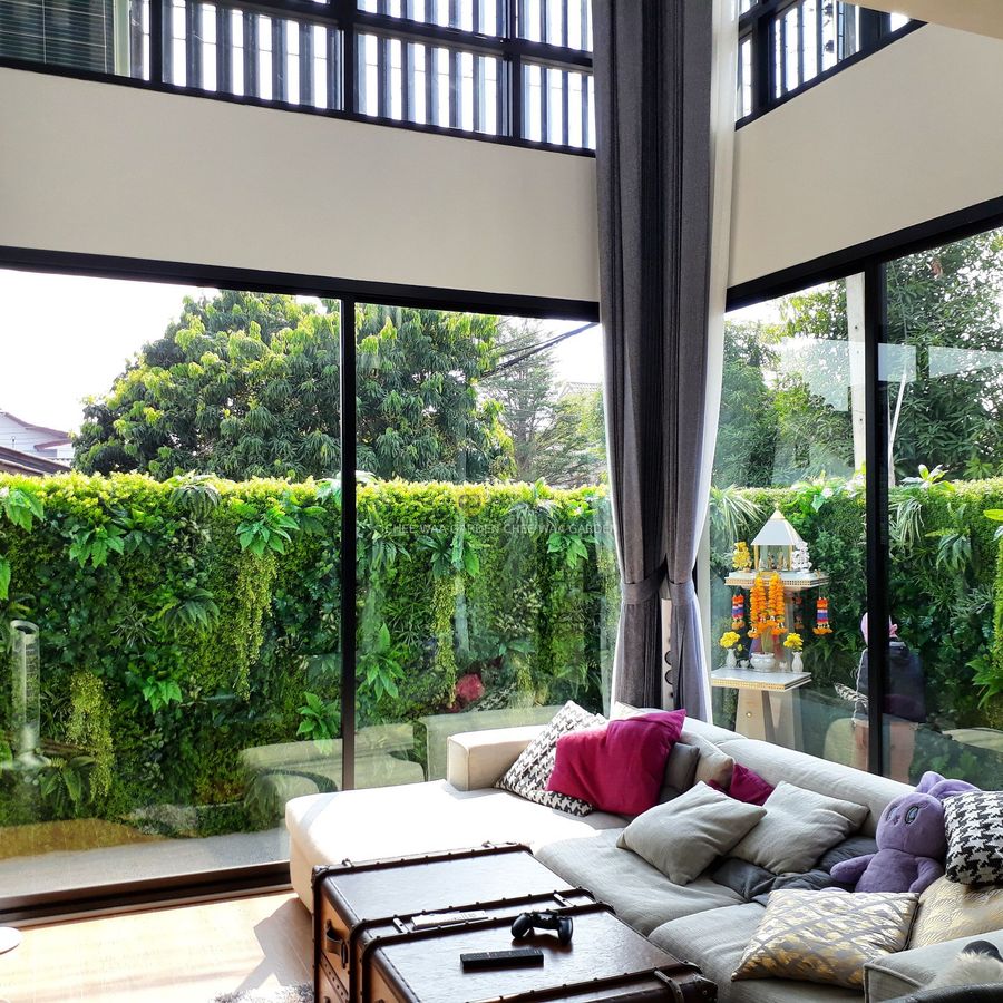 VERTICAL GARDEN