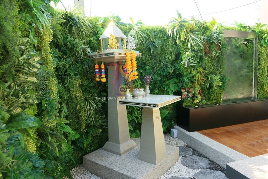 VERTICAL GARDEN