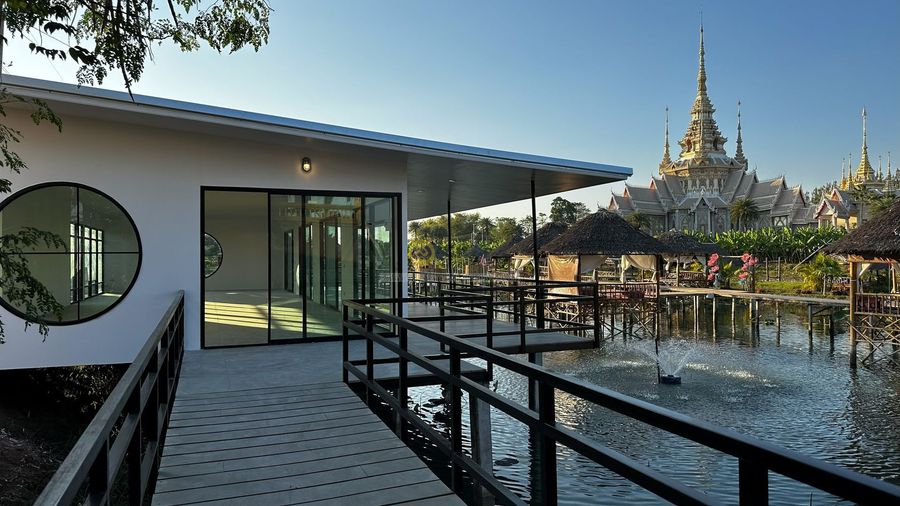 รักษ์บัว คาเฟ่