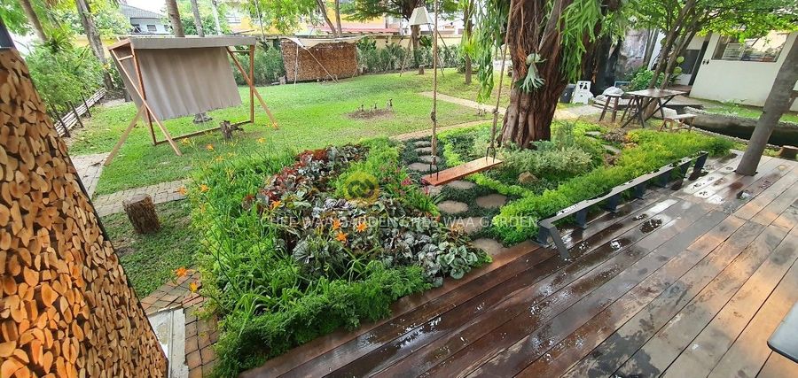 POCKET GARDEN