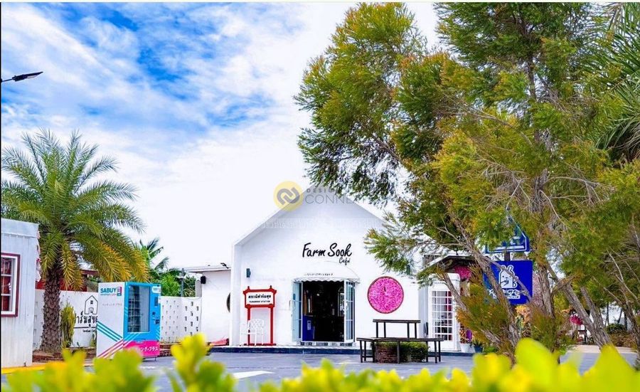 Farm Sook Cafe'